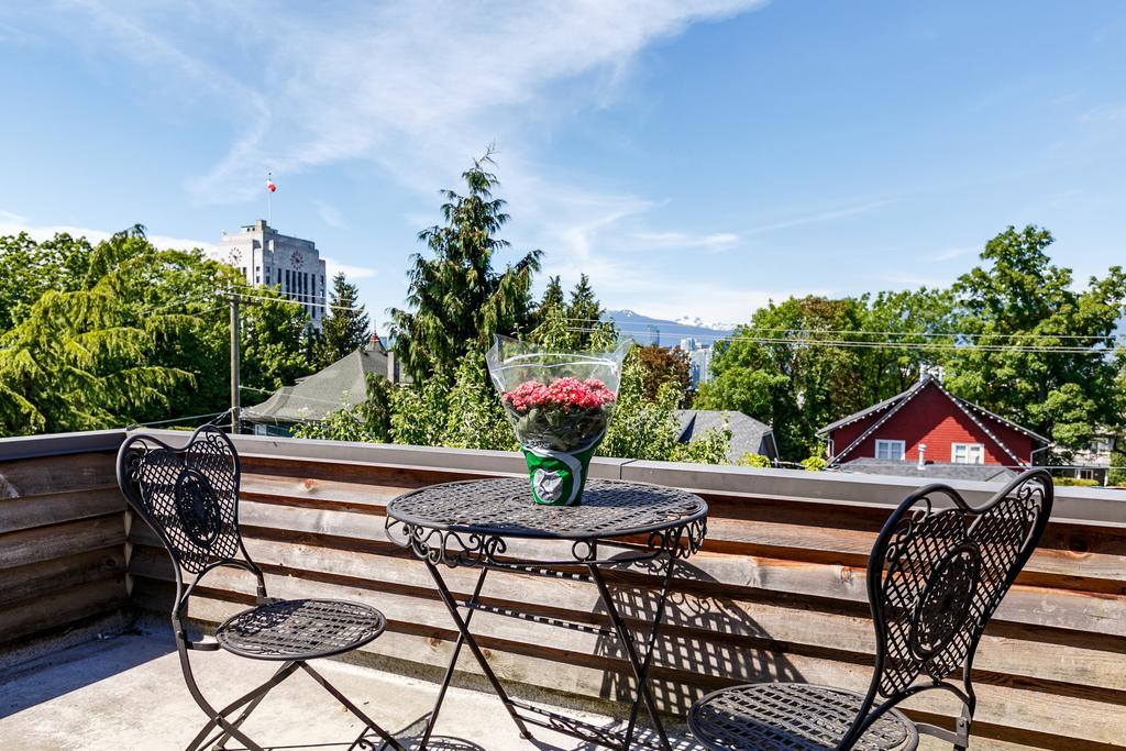 The Manor Guest House Vancouver Bagian luar foto