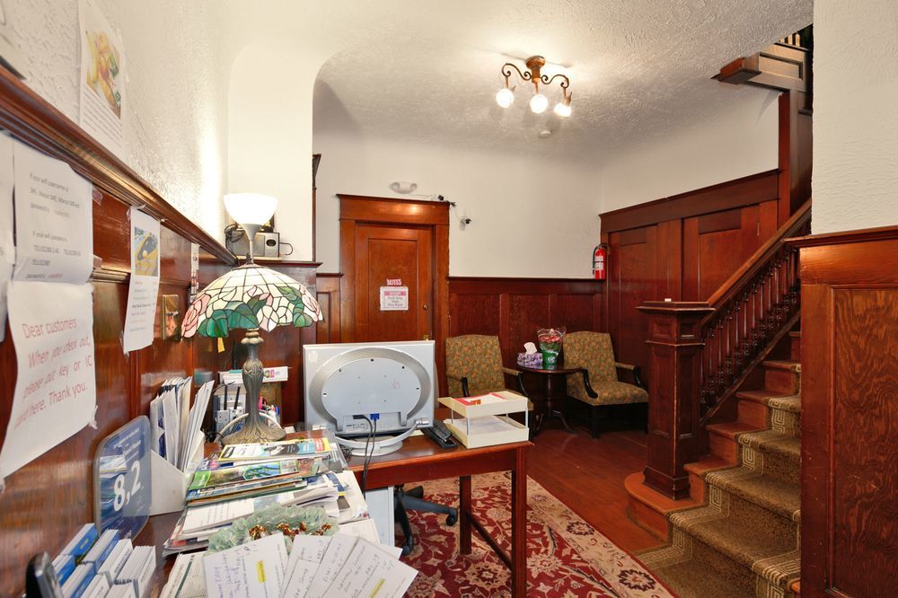 The Manor Guest House Vancouver Bagian luar foto