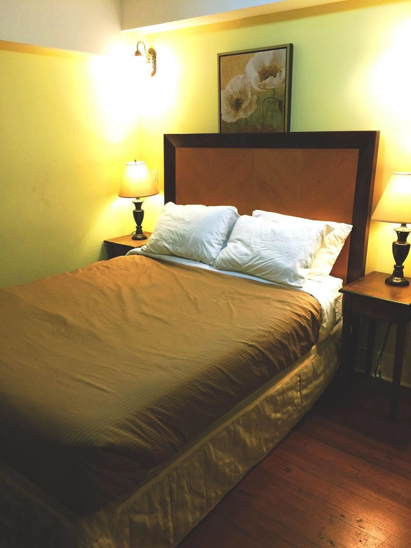 The Manor Guest House Vancouver Bagian luar foto