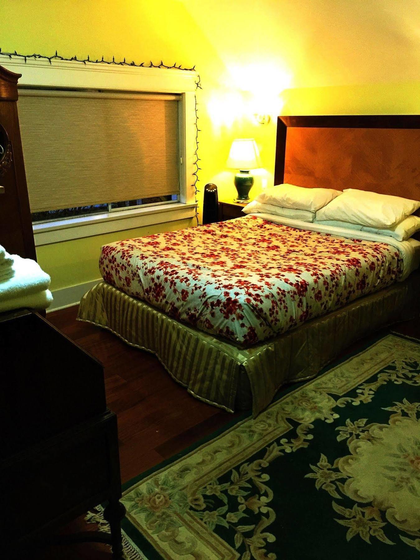 The Manor Guest House Vancouver Bagian luar foto