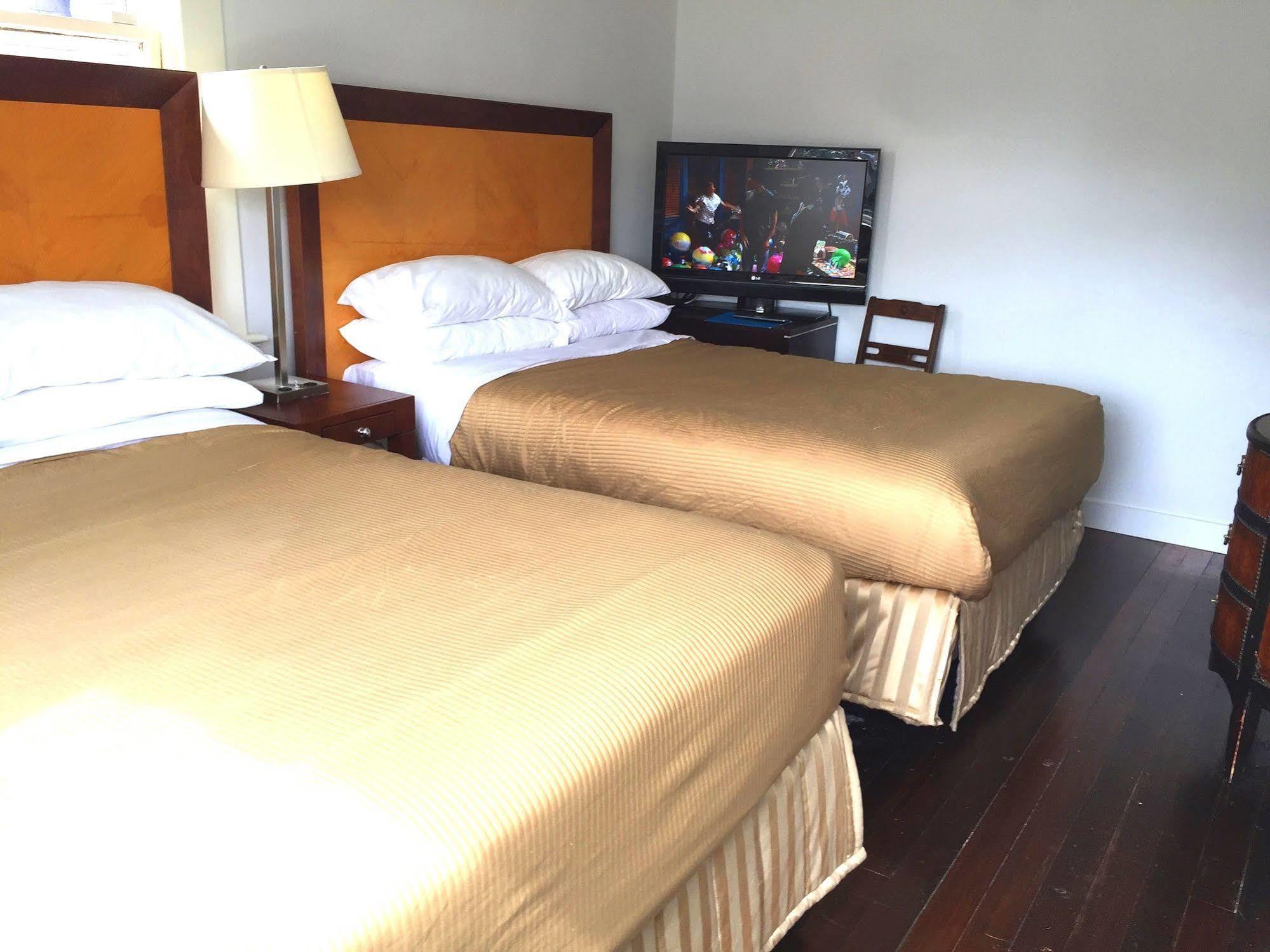 The Manor Guest House Vancouver Bagian luar foto
